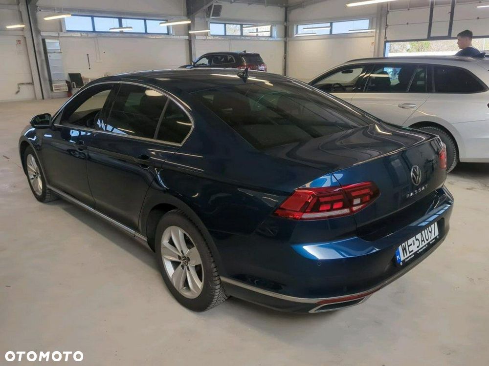 Volkswagen Passat - 3