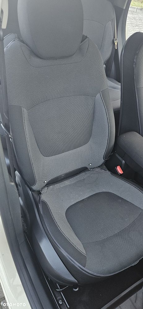 Renault Captur dCi 90 EDC Dynamique - 22