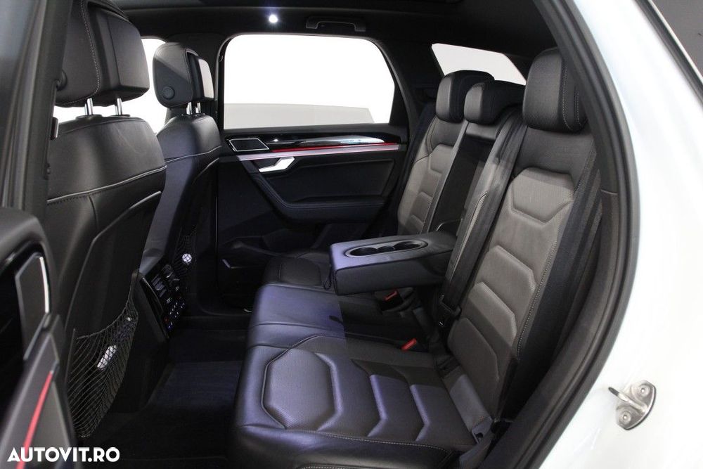 Volkswagen Touareg V6 TDI 4MOTION R-Line - 34