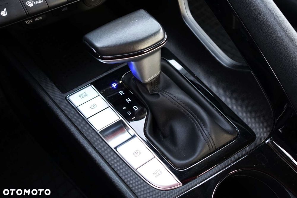 Hyundai Elantra - 17