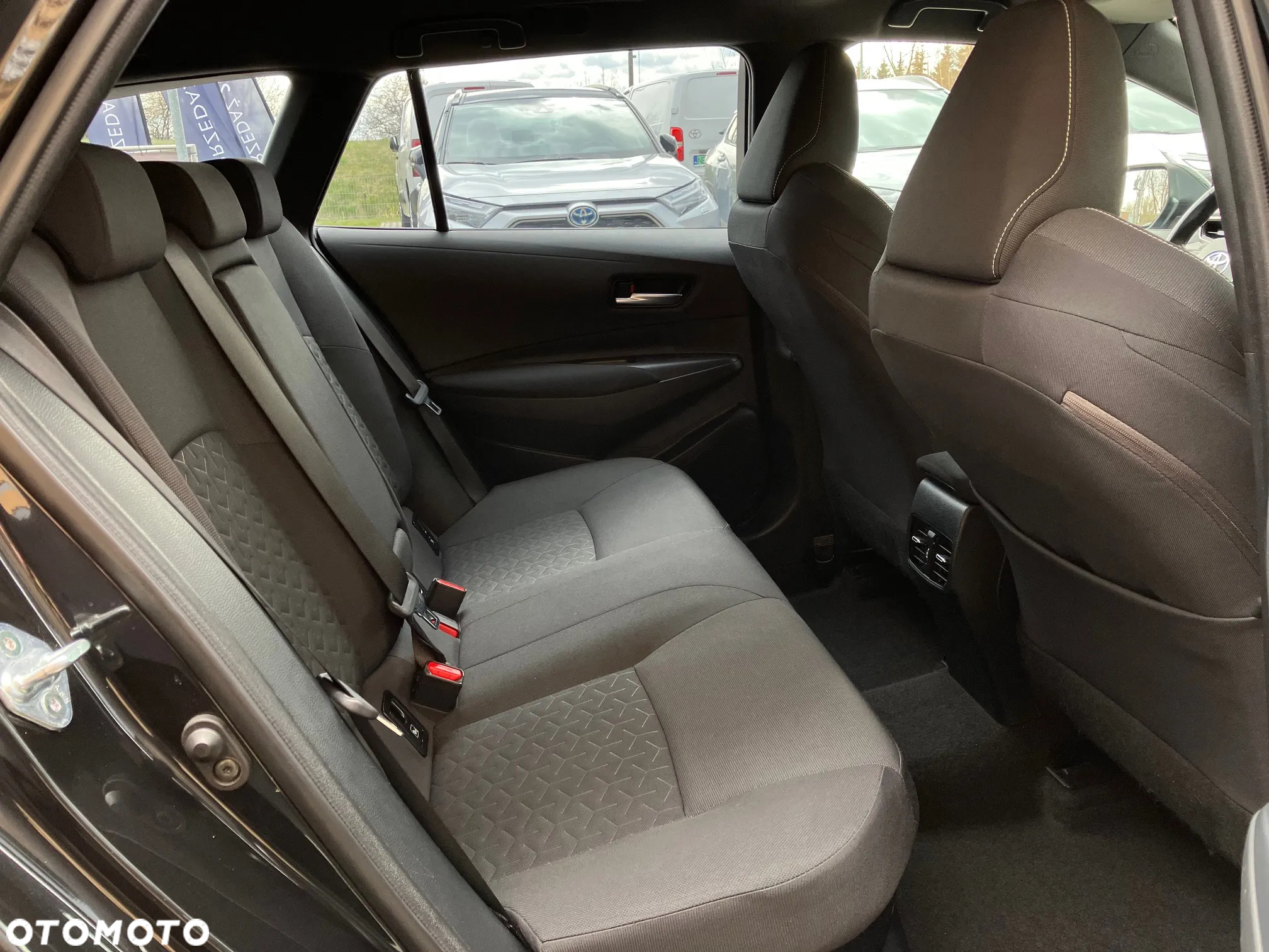 Toyota Corolla 1.8 Hybrid Comfort - 19