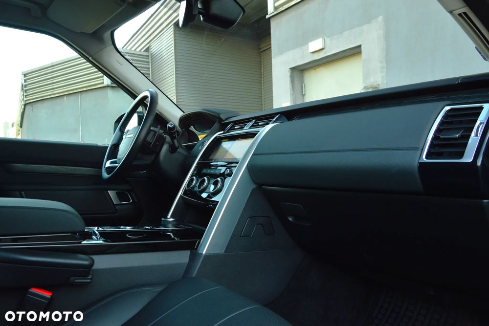 Land Rover Discovery V 3.0 SDV6 HSE - 20