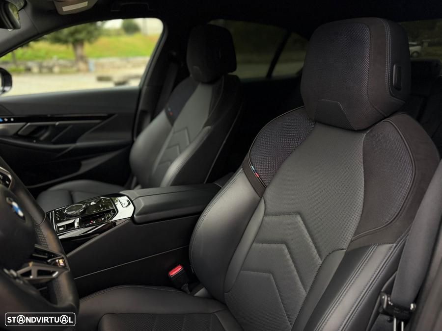 BMW 520 d Pack Desportivo M Pro - 21