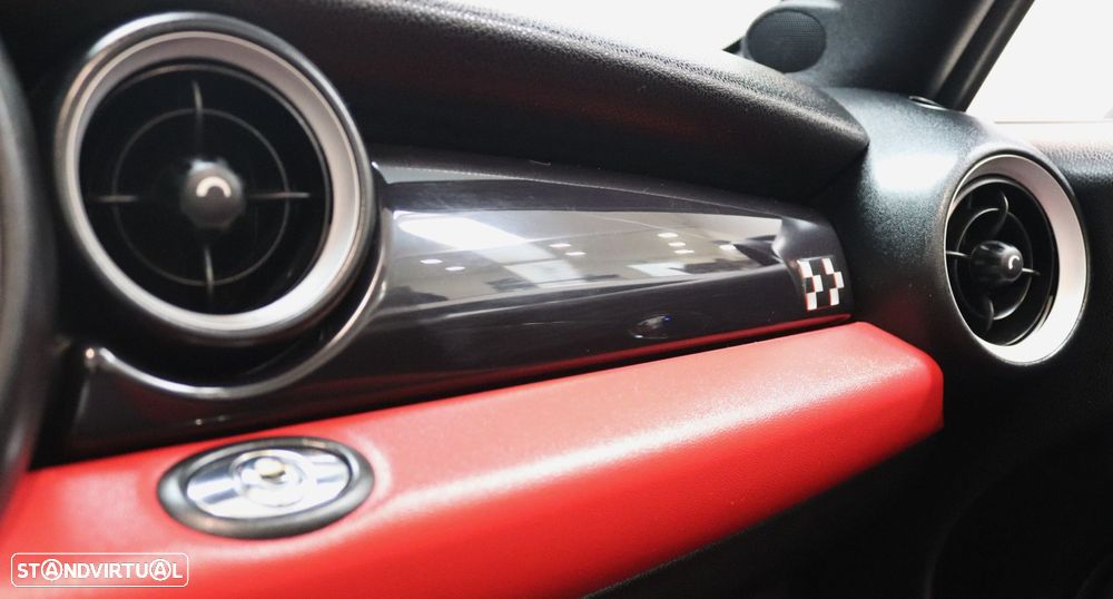 MINI Cabrio John Cooper Works - 27