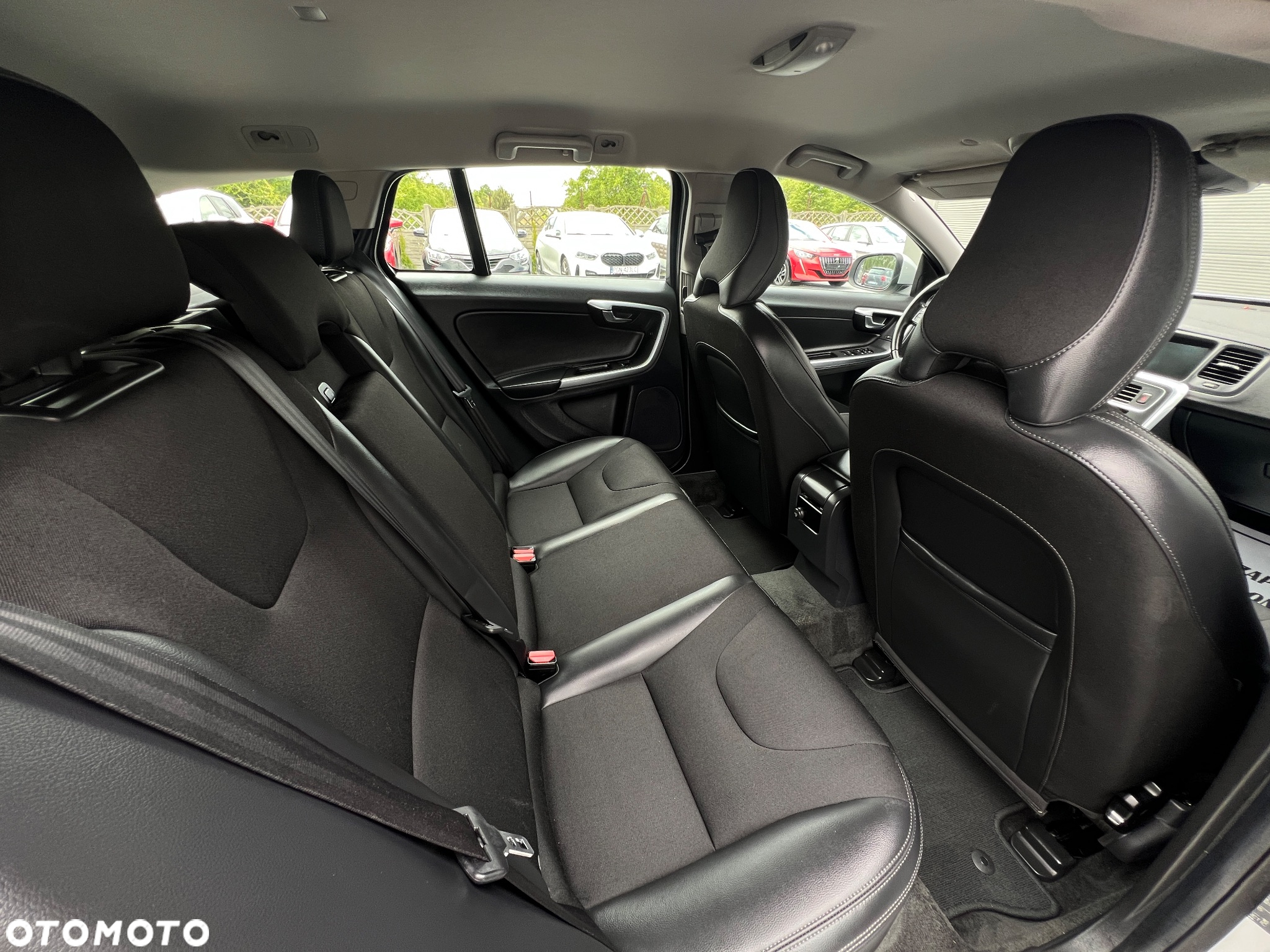 Volvo V60 D2 Kinetic - 23