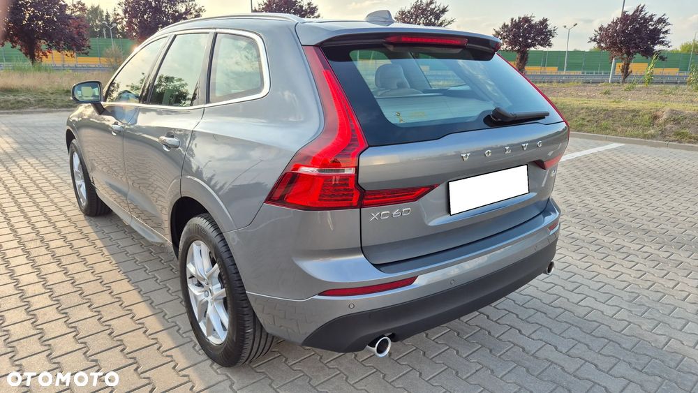 Volvo XC 60 D4 Momentum Pro - 4