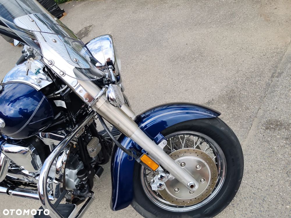 Yamaha Road Star - 8