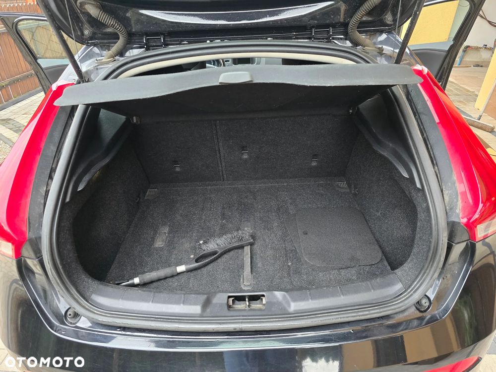 Volvo V40 D2 Momentum - 14