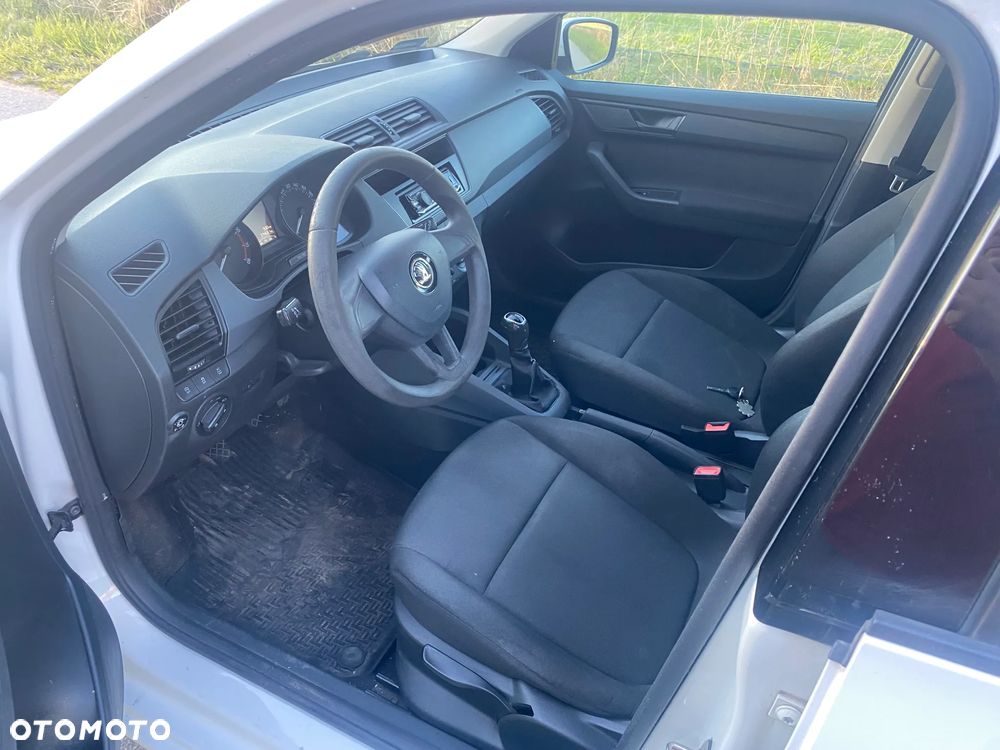 Skoda Fabia - 8
