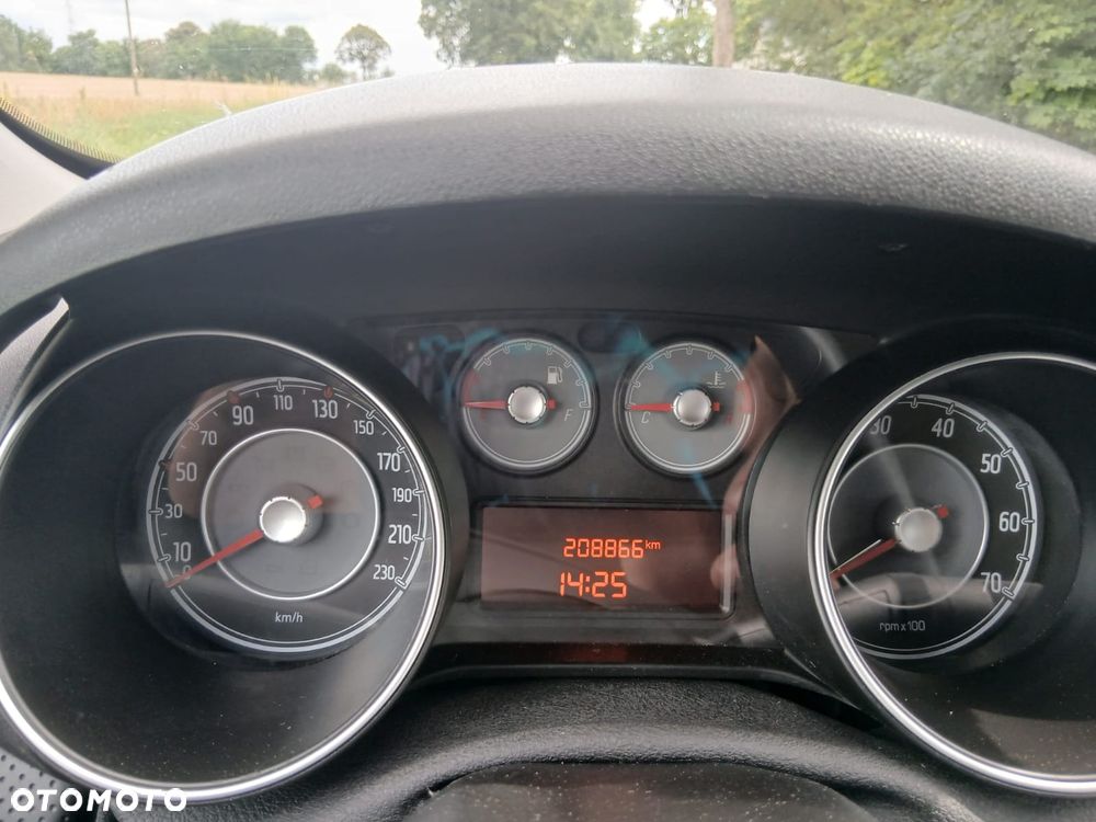 Fiat Punto Evo 1.4 8V Estiva Blue&Me Euro5 - 13