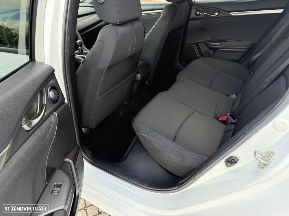 Honda Civic 1.0 i-VTEC Executive - 20