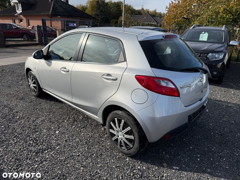 Mazda 2 - 7
