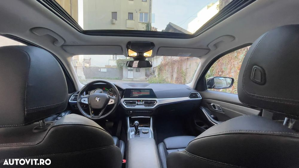BMW Seria 3 330i AT Sport Line - 5