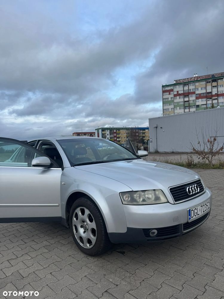 Audi A4 Limousine 2 - 12