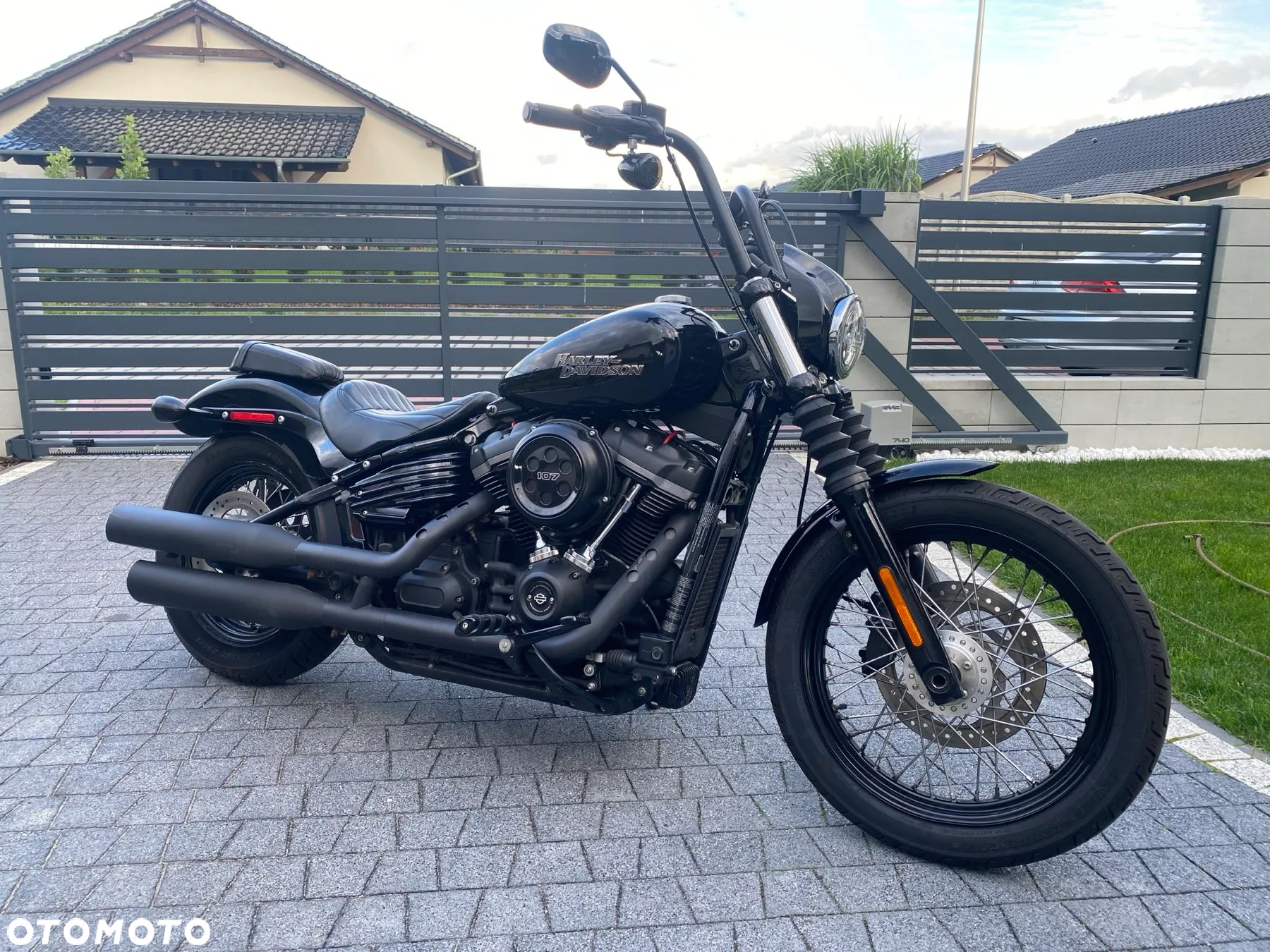 Harley-Davidson Softail Street Bob - 12