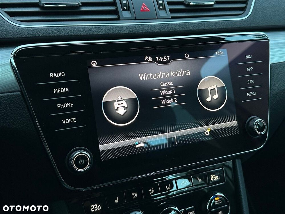 Skoda Superb 1.5 TSI Ambition DSG - 26