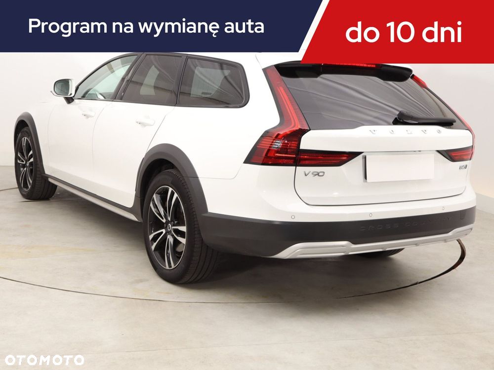 Volvo V90 Cross Country - 6