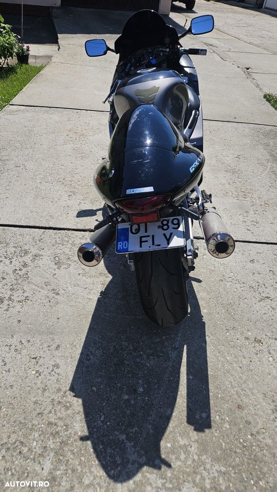 Suzuki GSX 1300R Hayabusa - 6