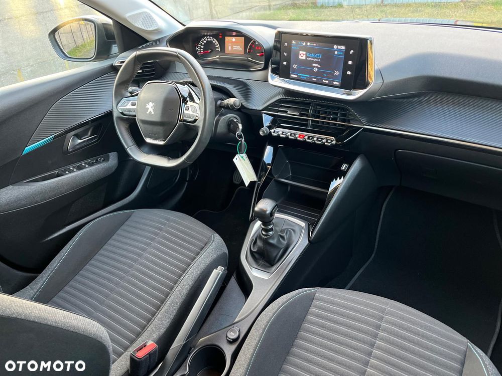 Peugeot 208 - 11