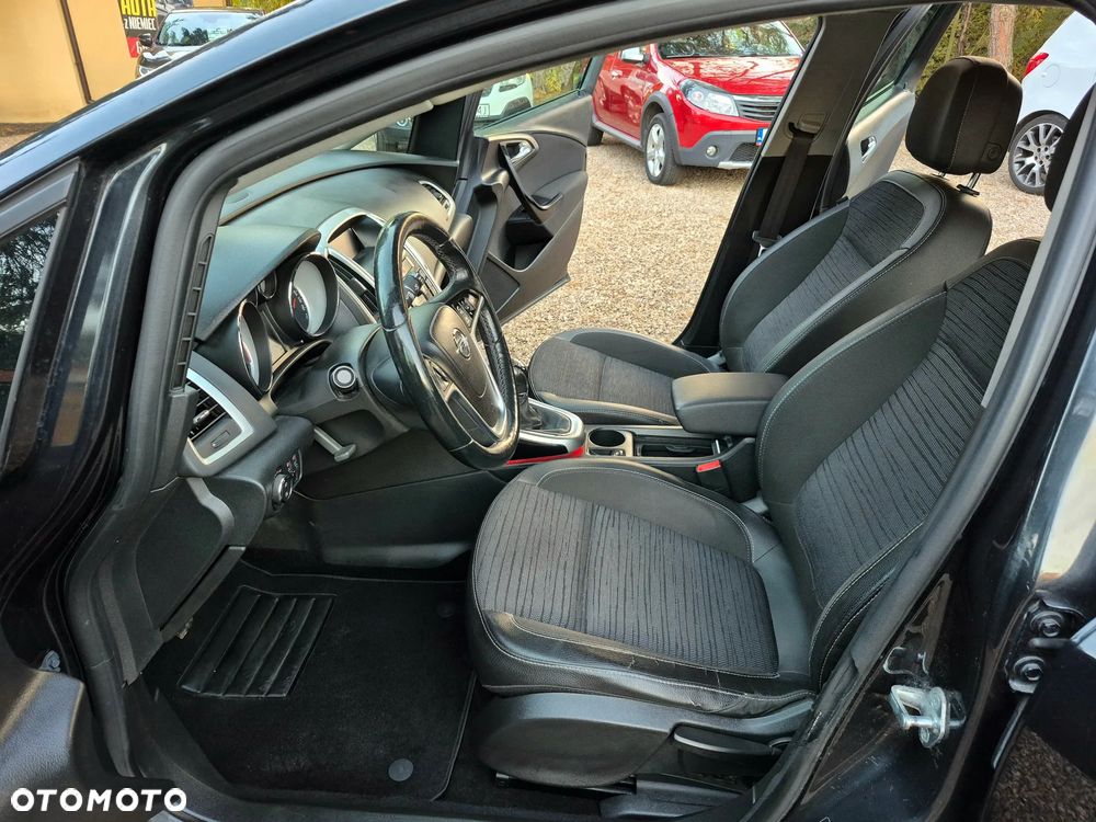 Opel Astra 1.4 Turbo 150 Jahre - 15