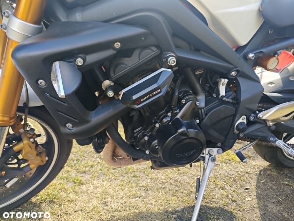 Triumph Street Triple - 3