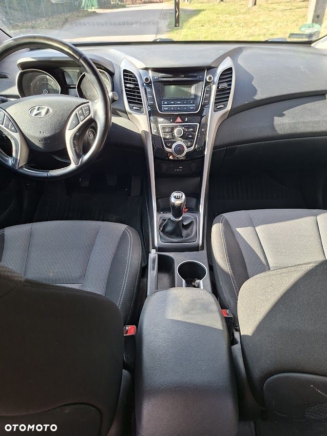 Hyundai i30 1.6 CRDi Classic - 8