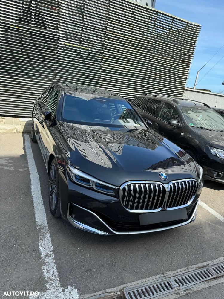 BMW Seria 7 730d MHEV - 11
