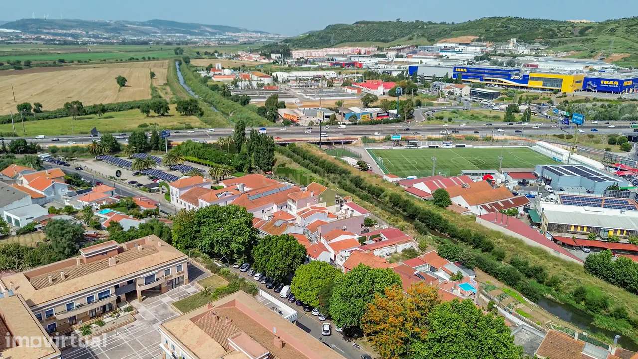 Invista com rendimento imediato em Frielas – Prédio totalmente renovad - Grande imagem: 5/16