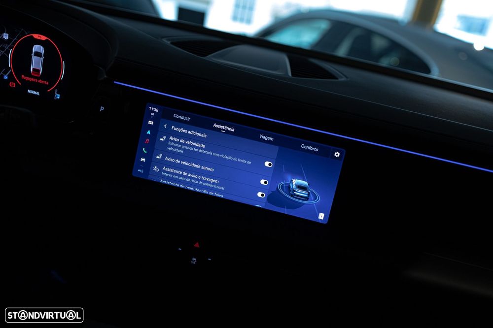 Porsche Macan Electric 4 - 46