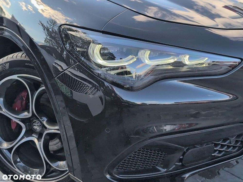 Alfa Romeo Stelvio 2.0 Turbo Veloce Q4 - 25