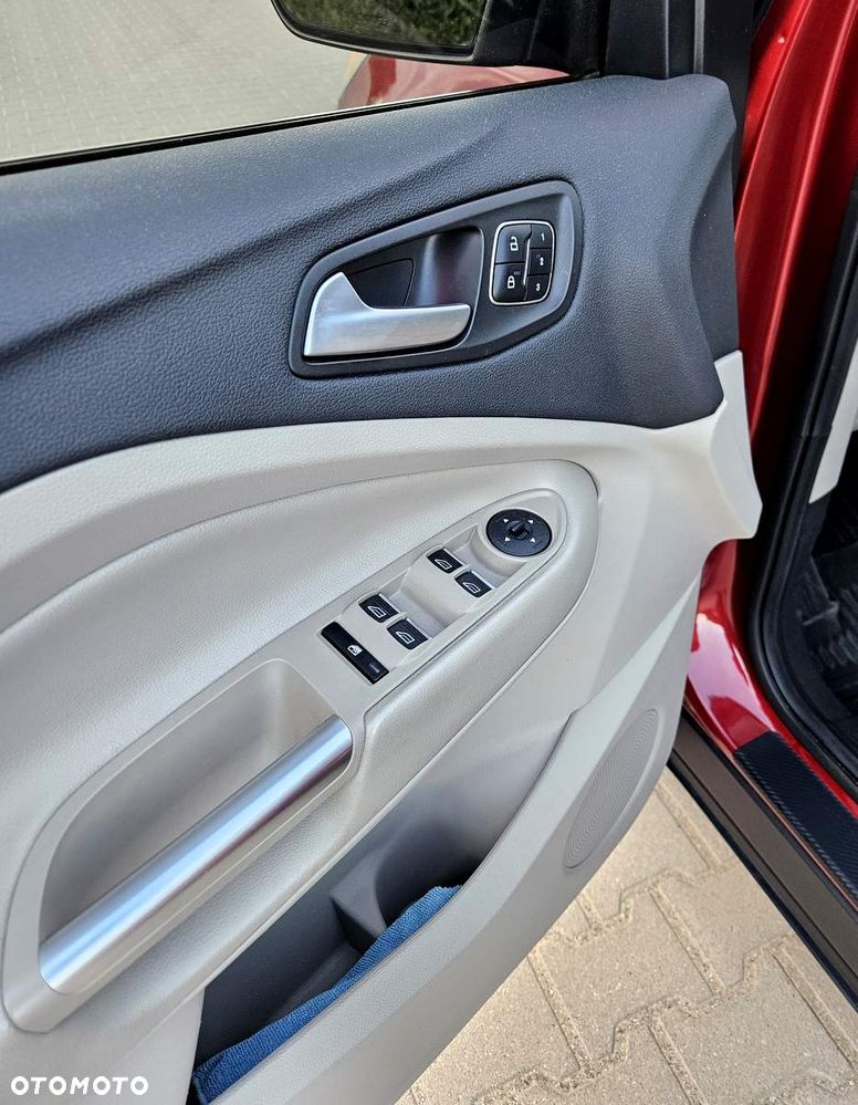 Ford Escape - 16