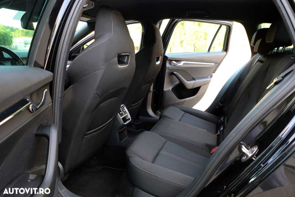 Skoda Octavia 2.0 TDI DSG Sportline - 22
