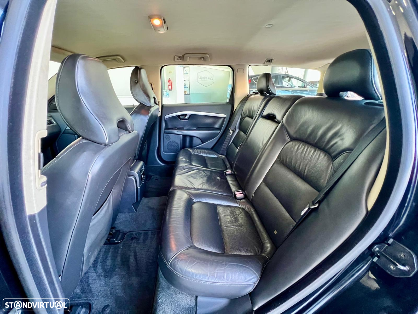Volvo V70 2.4 D5 Summum - 6