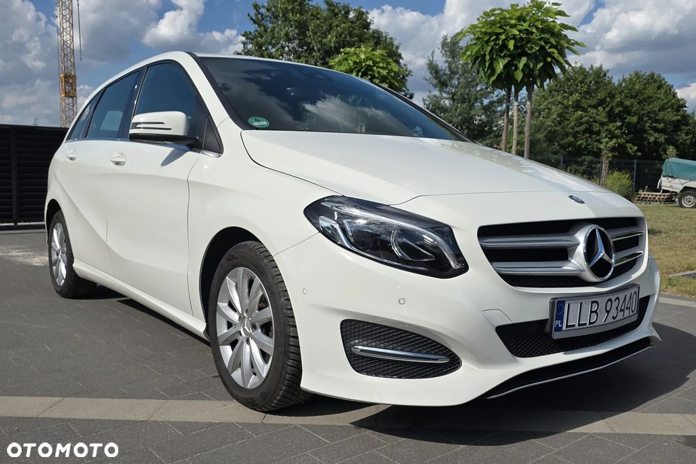 Mercedes-Benz Klasa B 180 7G-DCT UrbanStyle Edition - 1