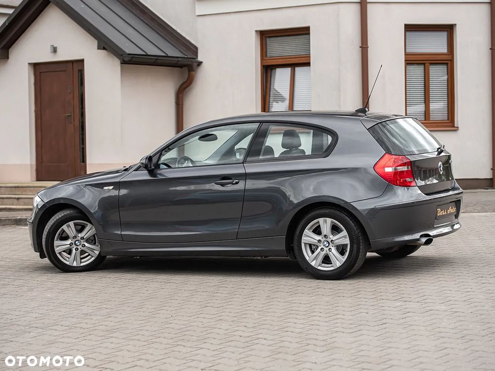BMW Seria 1 120d DPF Edition Sport - 10