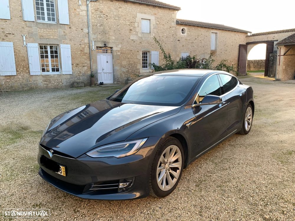 Tesla Model S - 1