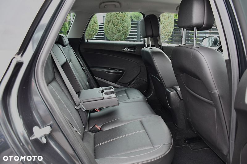 Opel Astra 1.4 T Cosmo - 22