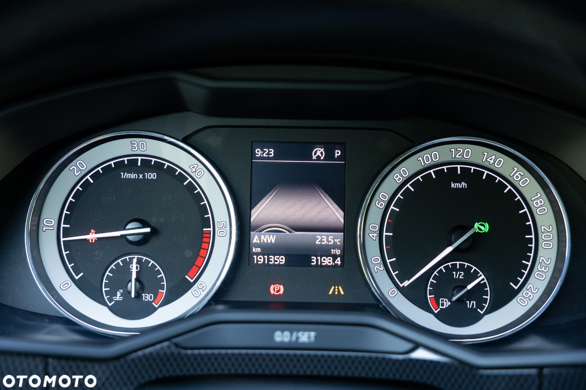 Skoda Superb 2.0 TDI DSG Sportline - 15