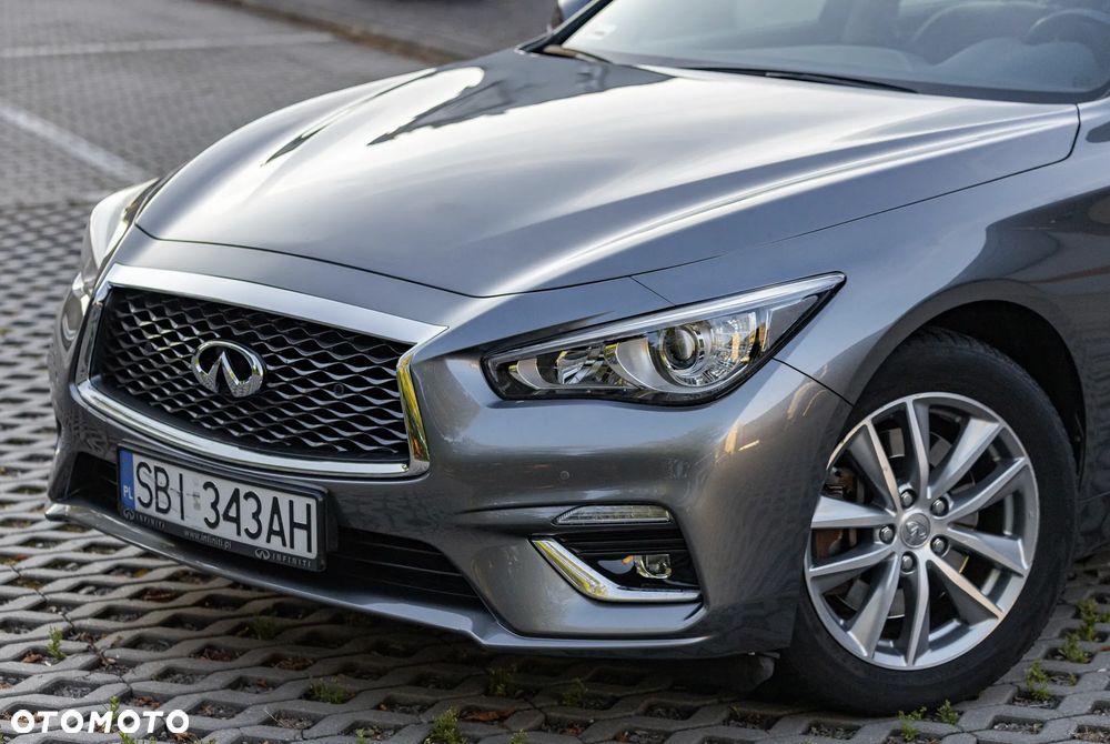 Infiniti Q50 2.0t Premium EU6 - 19
