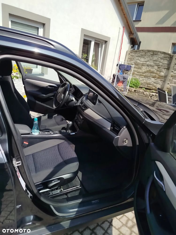 BMW X1 sDrive18i xLine - 9