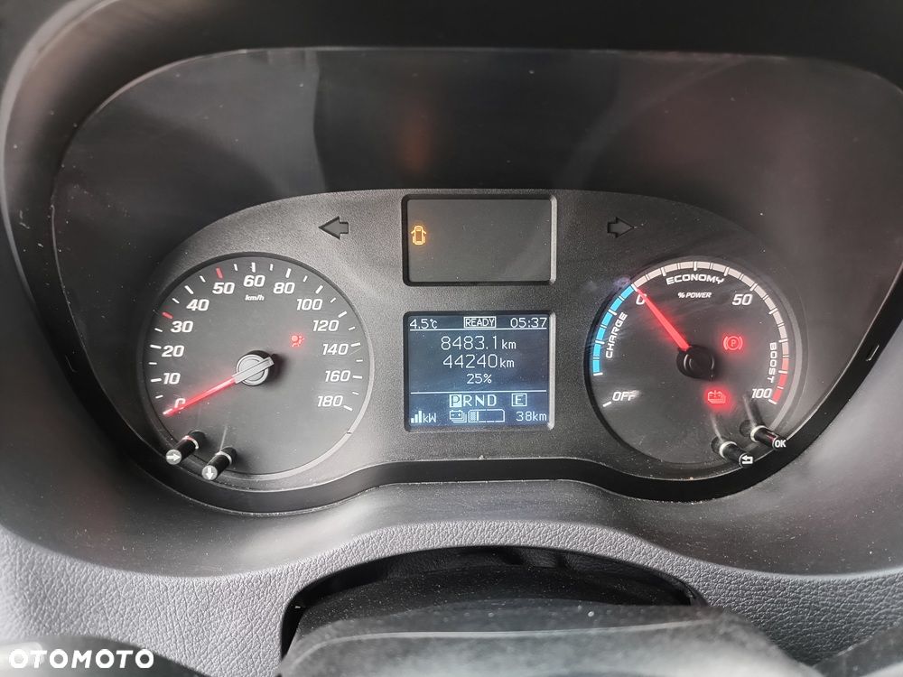 Mercedes-Benz Sprinter - 10