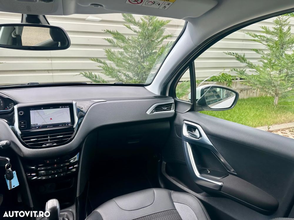 Peugeot 2008 - 10