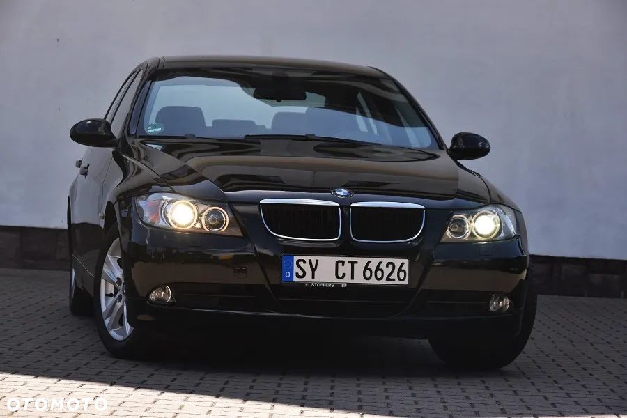 BMW Seria 3 320i - 1