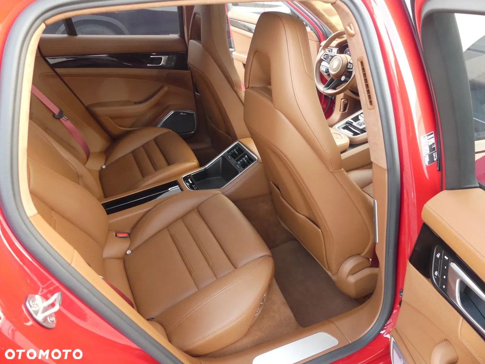 Porsche Panamera Turbo S - 8