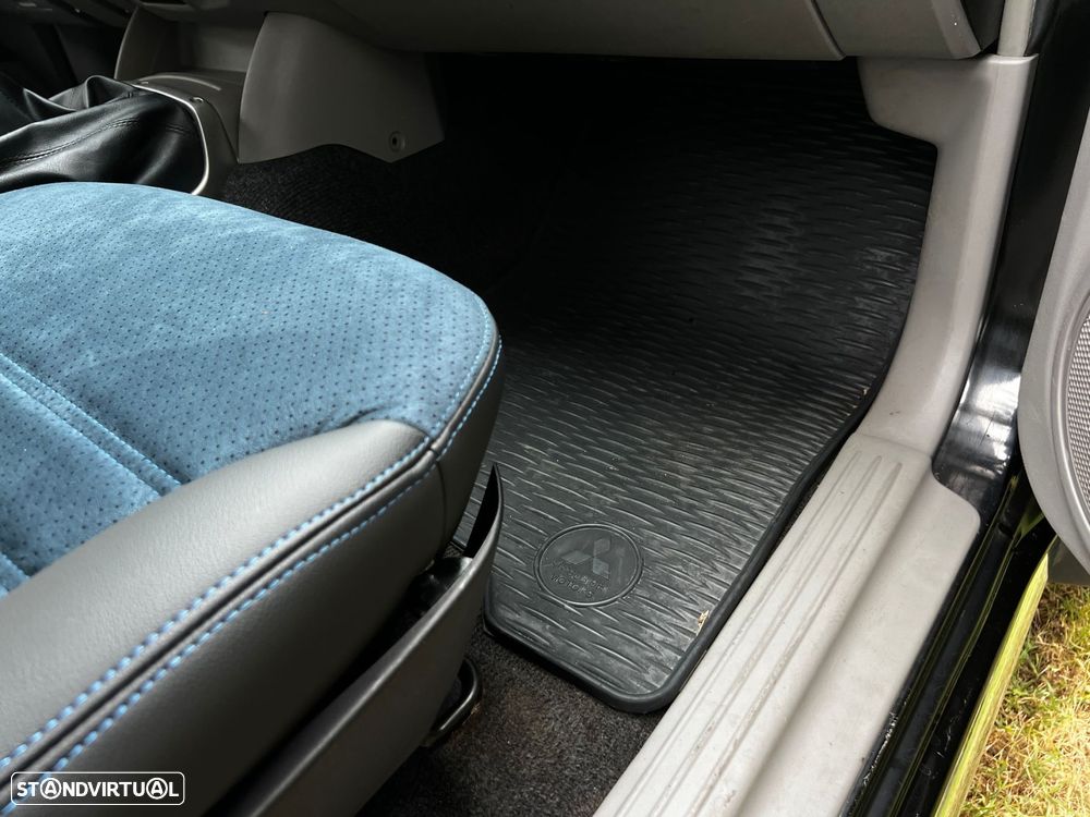 Mitsubishi L200 Pick Up 4x4 Intense Cabine Dupla - 30