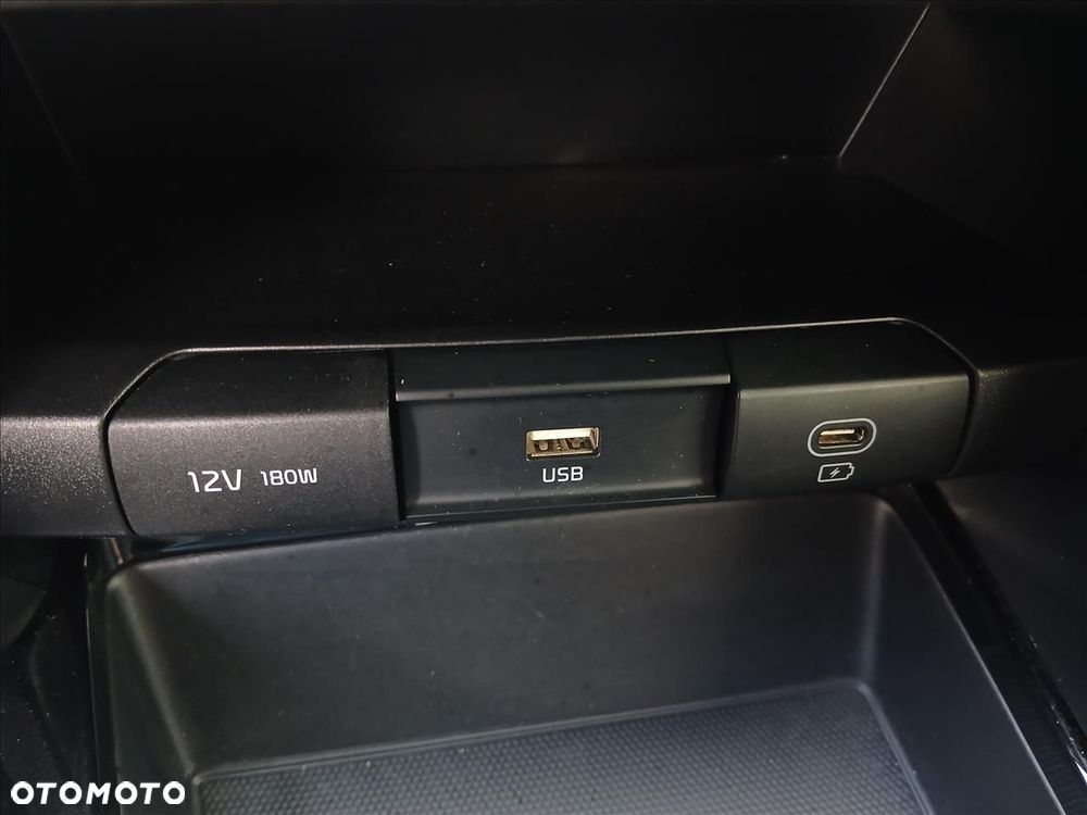 Kia Ceed 1.5 T-GDI M DCT - 23