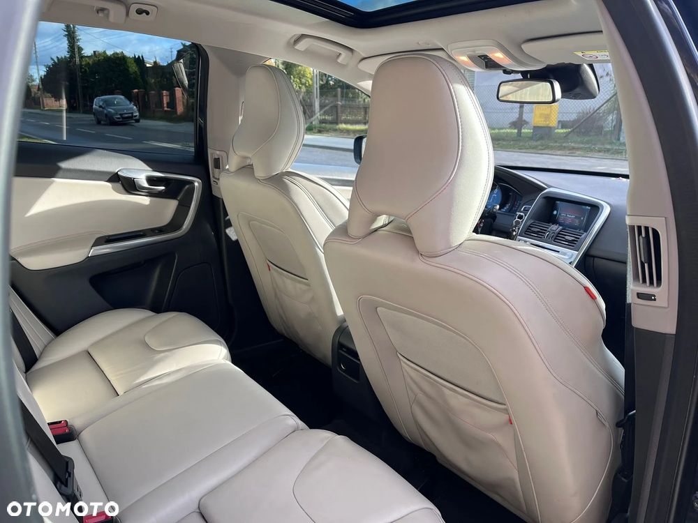 Volvo XC 60 D4 AWD Ocean Race - 14