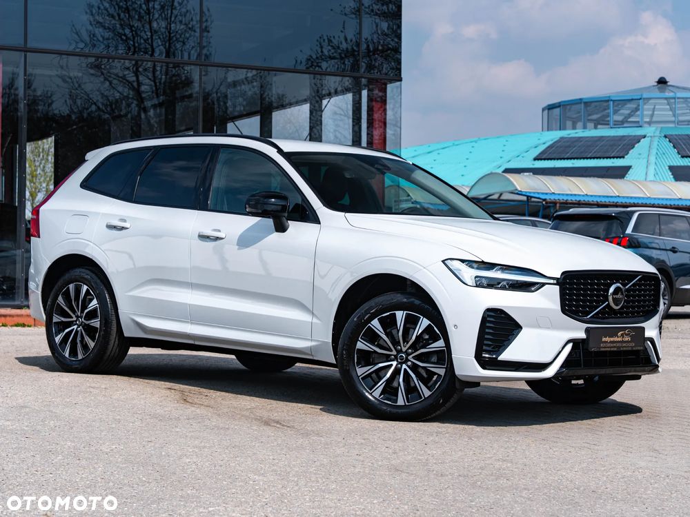 Volvo XC 60 B4 B Plus Dark - 8