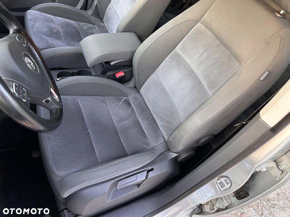Volkswagen Touran 2.0 TDI DPF Highline DSG - 18