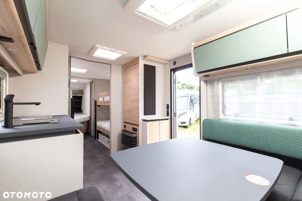 Dethleffs Camper 730 FKR - 8